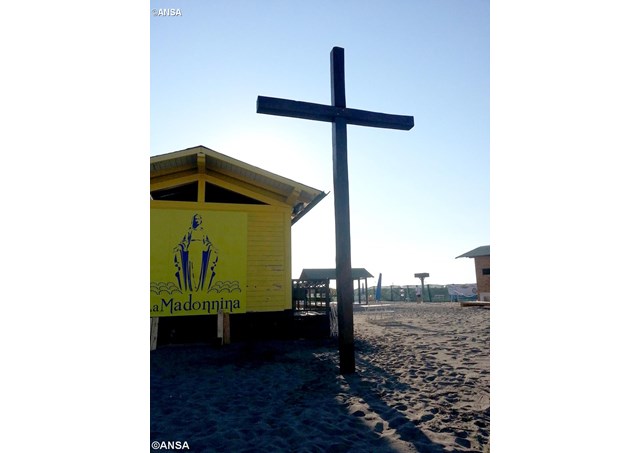 Đức Giáo hoàng đóng góp vào dự án bãi biển cho người khuyết tật